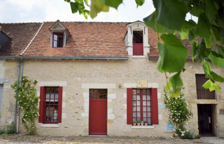 G&icirc;te n&deg;37G18311 Loches - Indre-et-Loire - photo