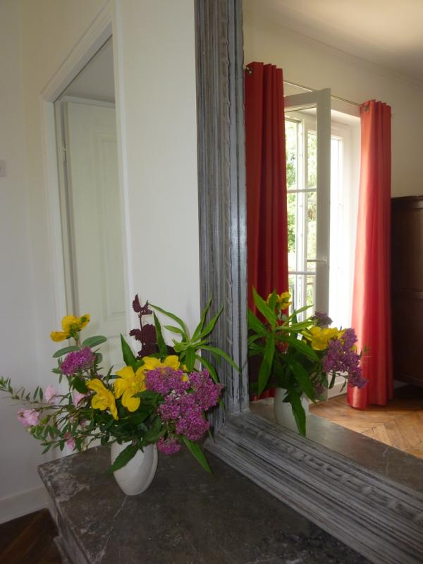 Chambre Romance, miroir et cheminée photo 5