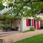 Maison tourangelle et pr&eacute;au (photo du propri&eacute;taire)