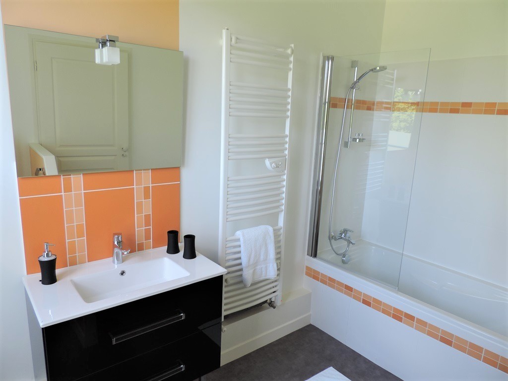Salle de bain Mélodie. photo 14