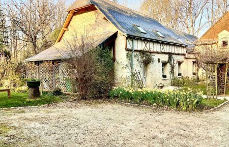 G&icirc;te n&deg;37G6651 Souvigny-de-Touraine - Indre-et-Loire - La Margoti&egrave;re au printemps (photo du propri&eacute;taire)