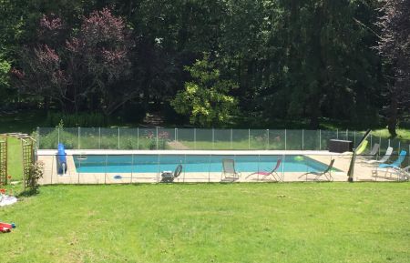 PISCINE A PARTAGER AVEC LES PROPRIETAIRES. (photo du propriétaire) Gîte n°37G21531 Luynes - Indre-et-Loire - PISCINE A PARTAGER AVEC LES PROPRIETAIRES. (photo du propriétaire)