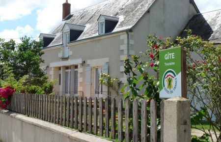 G&icirc;te n&deg;37G29081 Manthelan - Indre-et-Loire - Fa&ccedil;ade principale