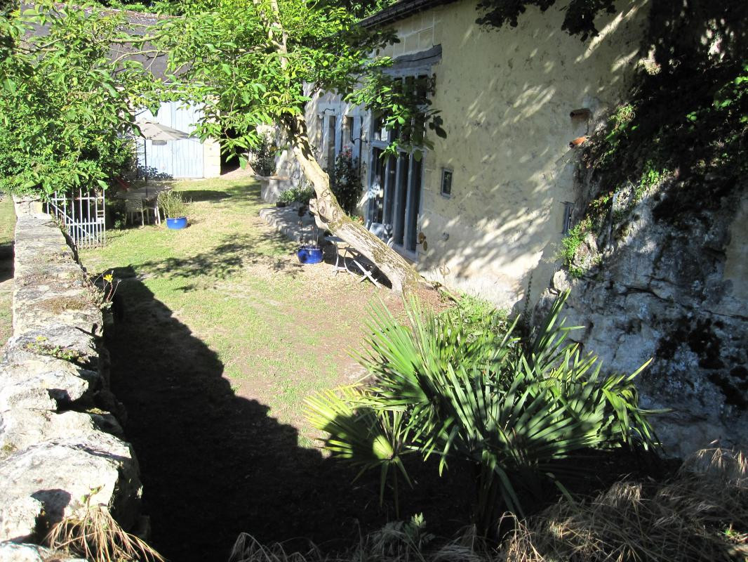photo 0