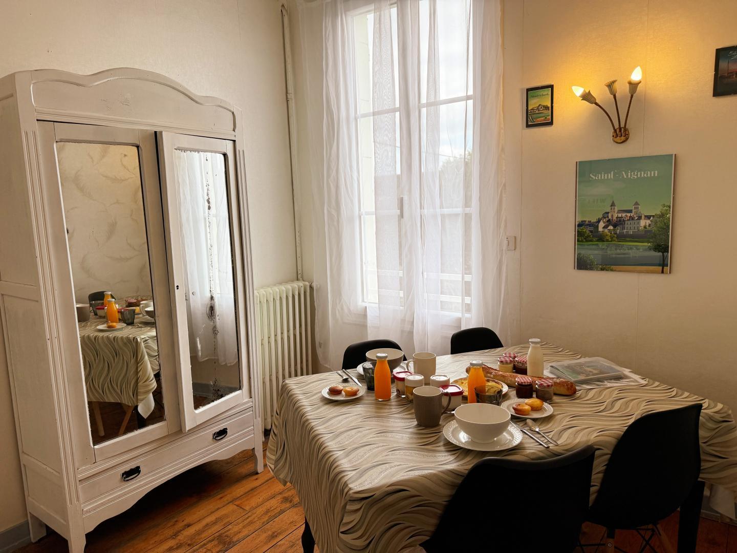 La chambre familiale MILA - Pièce à vivre, petit-déjeuner photo 11