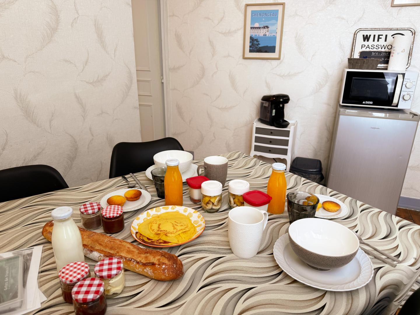 La chambre familiale MILA - Pièce à vivre, petit-déjeuner photo 12